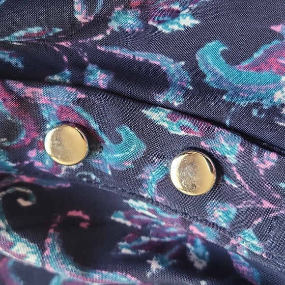 Ava & Grace. Paisley top. Flutter sleeves. Size Small. - Picture 6 of 11